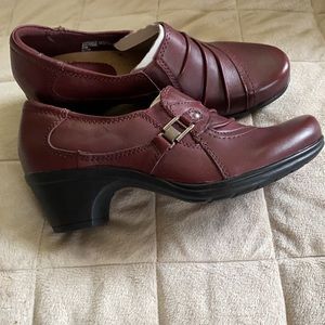 NWOT Earth Origins Shoes
